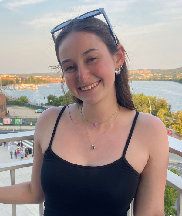 Ellie Levin