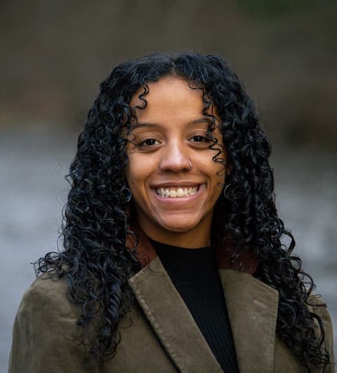 Krystalyn Super is an MS student examining the concentration of bisphenol A (BPA) in surface sediments from rural, suburban, and urban locations along the Potomac and Anacostia Rivers.