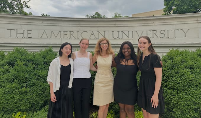 Students Katie Brescia, Ainsley Gallagher, Grace Stevens, and Christian Coleman with prof Cynthia Potter.