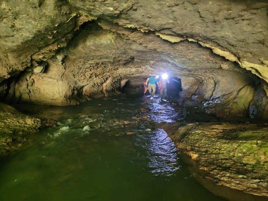 Team makes its way in the dark cave