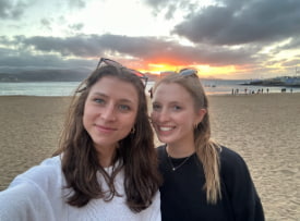 Romy Hermans and Fiona Goe, AU TESOL Certificate alumnae.