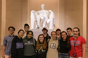 Washington Mentorship Ambassador Michal Klempka with friends at Lincoln Memorial Washington Mentorship Ambassador Michal Klempka with friends at Lincoln Memorial