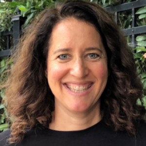 Photograph of Lindy Kearns