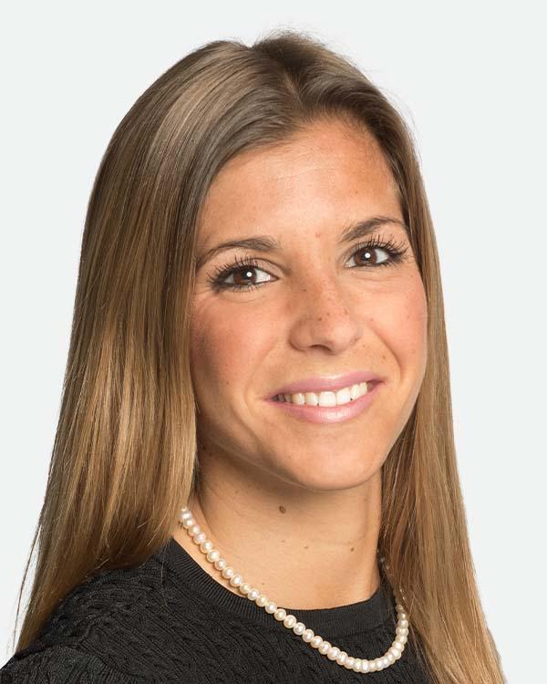 Marine de Bailleul, Senior Associate, Baker & McKenzie, Paris